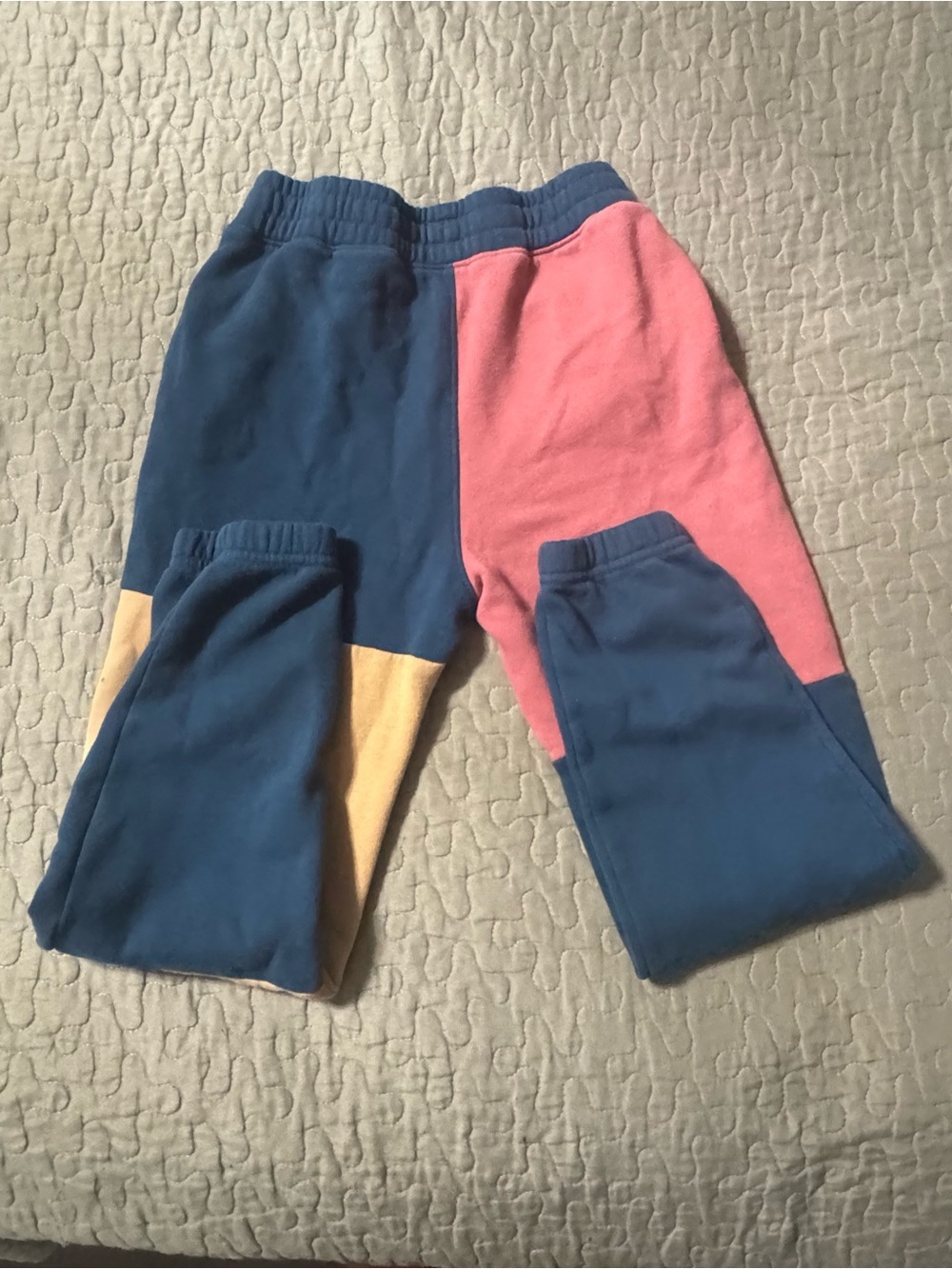 Abercrombie Kids boys color-block fleece sweatpants featuring panels of pink - Picture 5 of 6